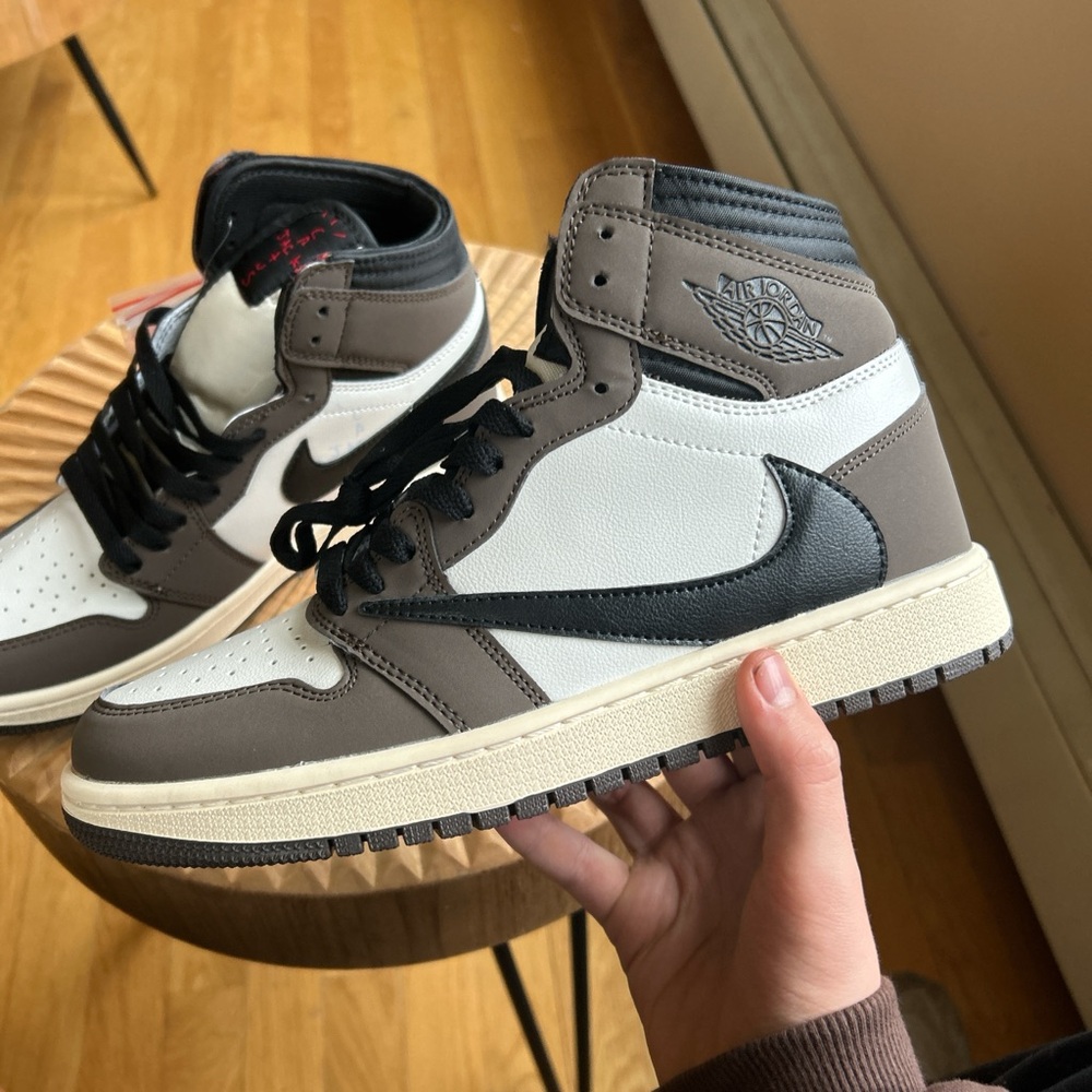 Travis Scott Reverse Swoosh Mocha Jordan 1’s